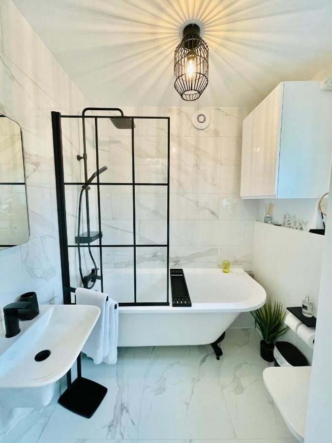 Cotswold Chic Retreats "Cloud Nine" Central Chipping Campden-Parking-Garden Экстерьер фото